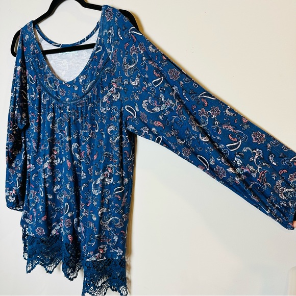 Maurices Women's XL Blue Paisley Floral Knit Top‎ w/ Lace Trim Open Sleeves.A123 - Picture 4 of 12